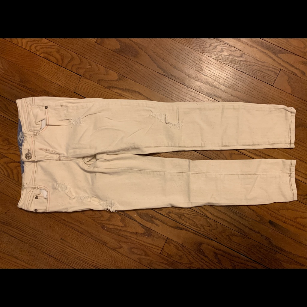 Destroyed Jeans